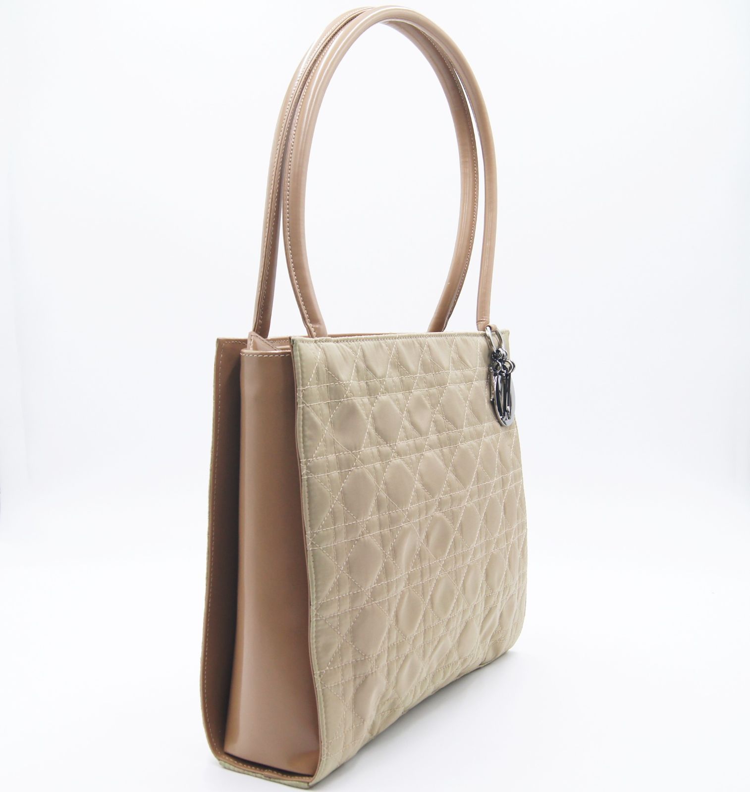 ディオール　カナージュ　ナイロン　ハンドバッグ Christian Dior ディオール カナージュ ロゴチャーム レディ