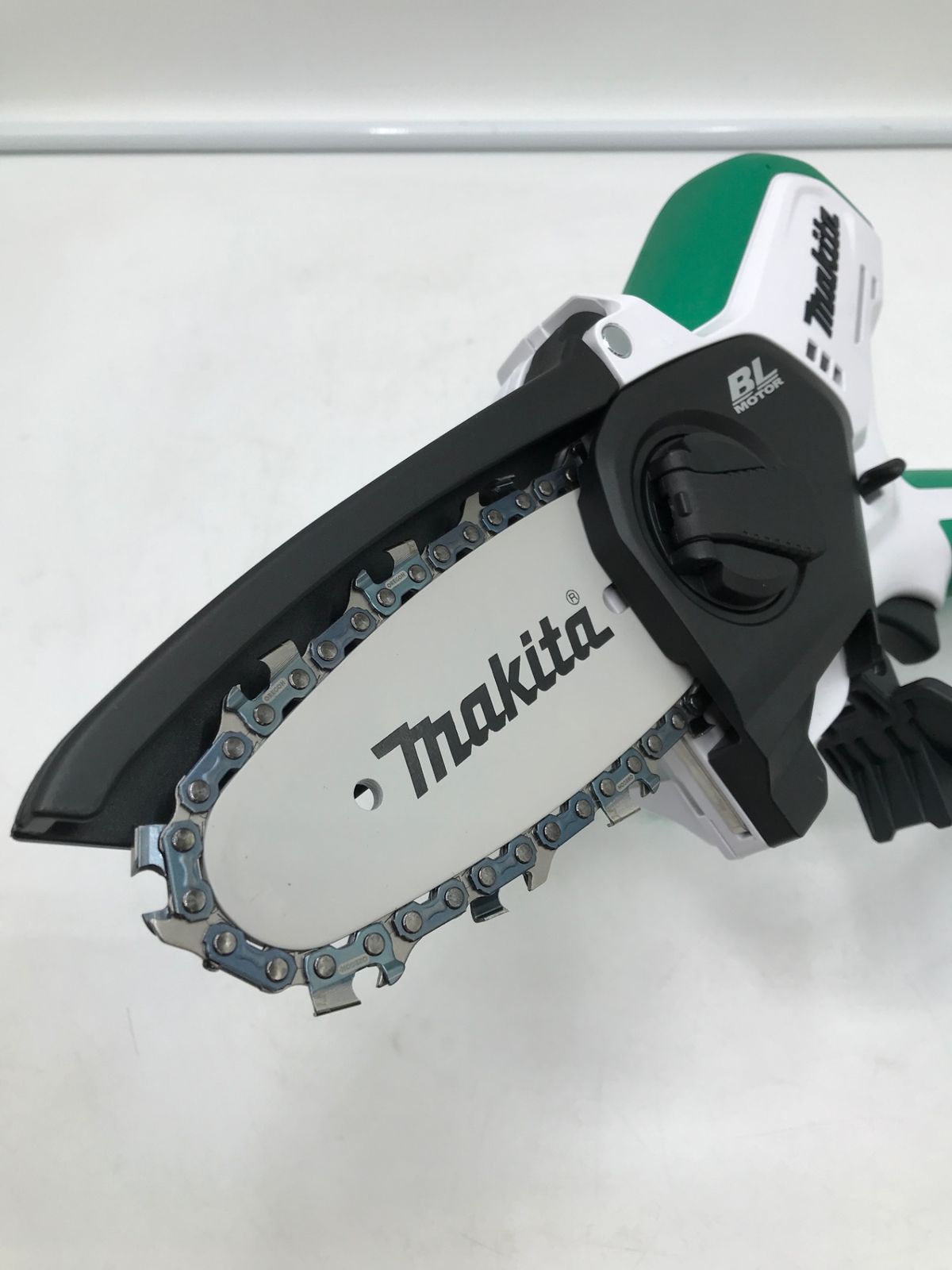 領収書発行可】 Makita/マキタ 10.8V 充電式ハンディソー 領収書発行可】 Makita/マキタ 10.8V 充電式ハンディソー