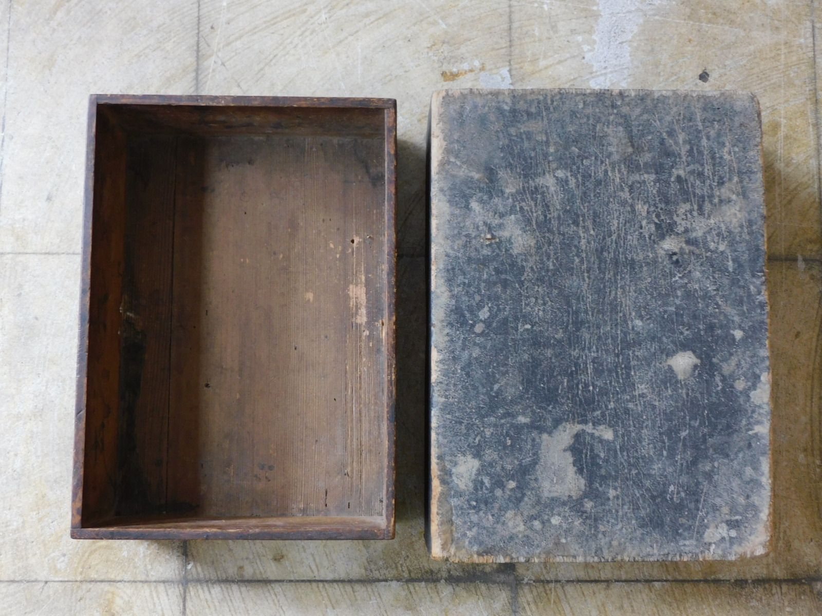 ふるい黒々とした筥 文箱 面箱 HK-a-05607 木箱 小箱 文箱 箪笥 古民具 長持 李朝 バンダヂ バンダジ 時代箪笥