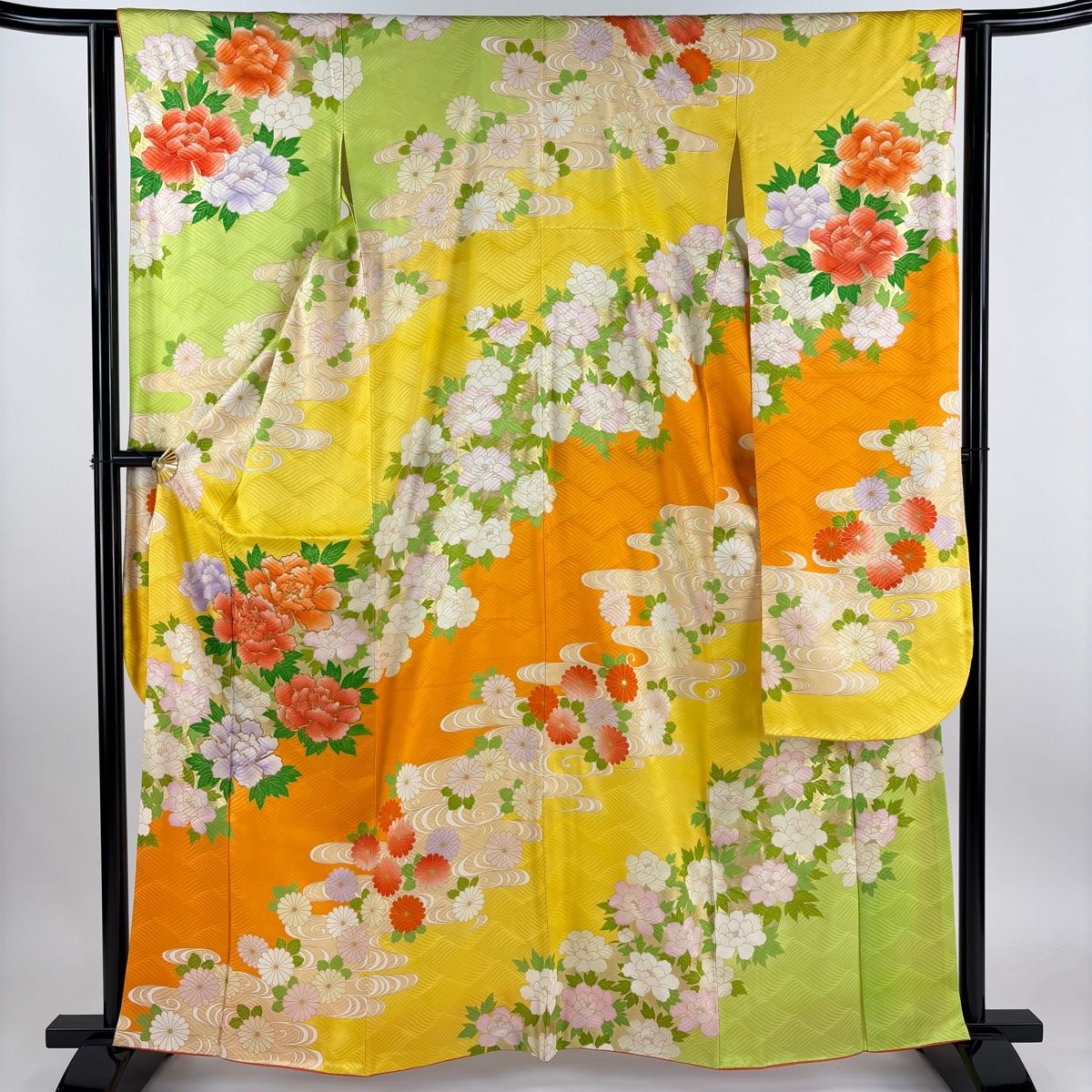 バイセル 着物 名品 振袖 緑 草花 金彩 雲 金糸 金彩 正絹 袷（10月～5月） 165cm Lサイズ ☆☆☆☆