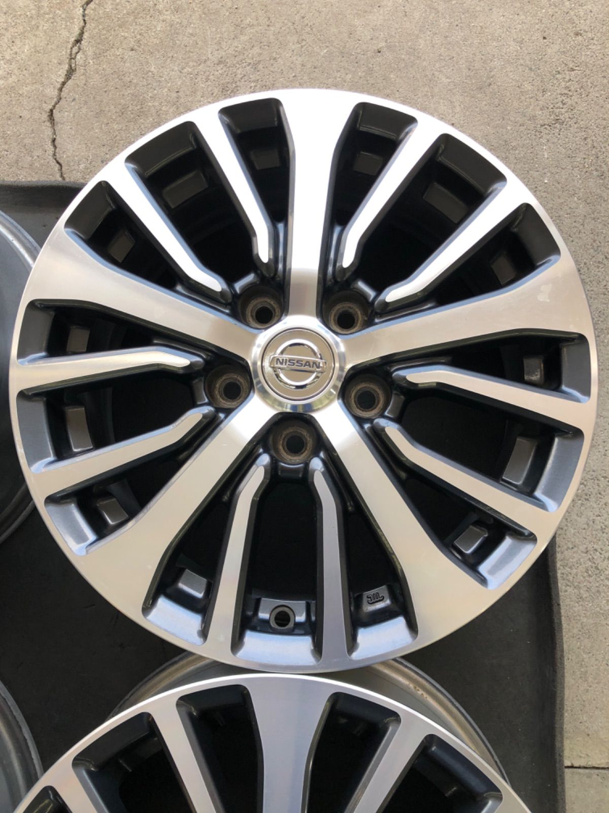 C25