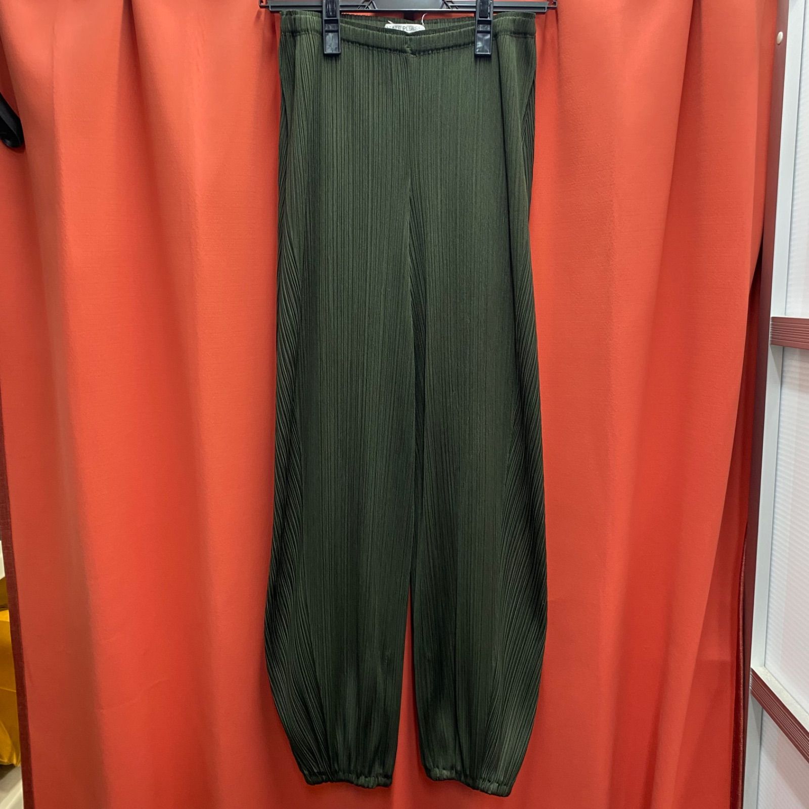 イッセイミヤケ プリーツ カラーパンツ ボトム