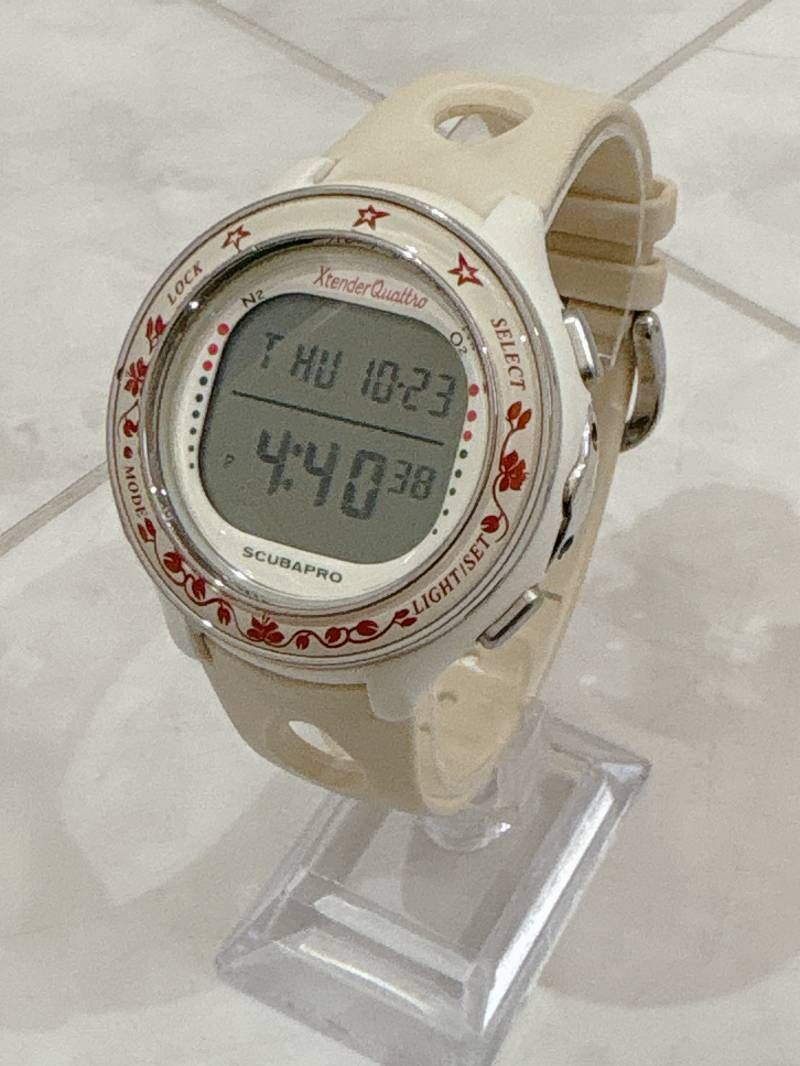 SCUBAPRO Xtender Quattro ダイビングコンピュータ スキューバプロ エクステンダークワトロ ハイビスカス