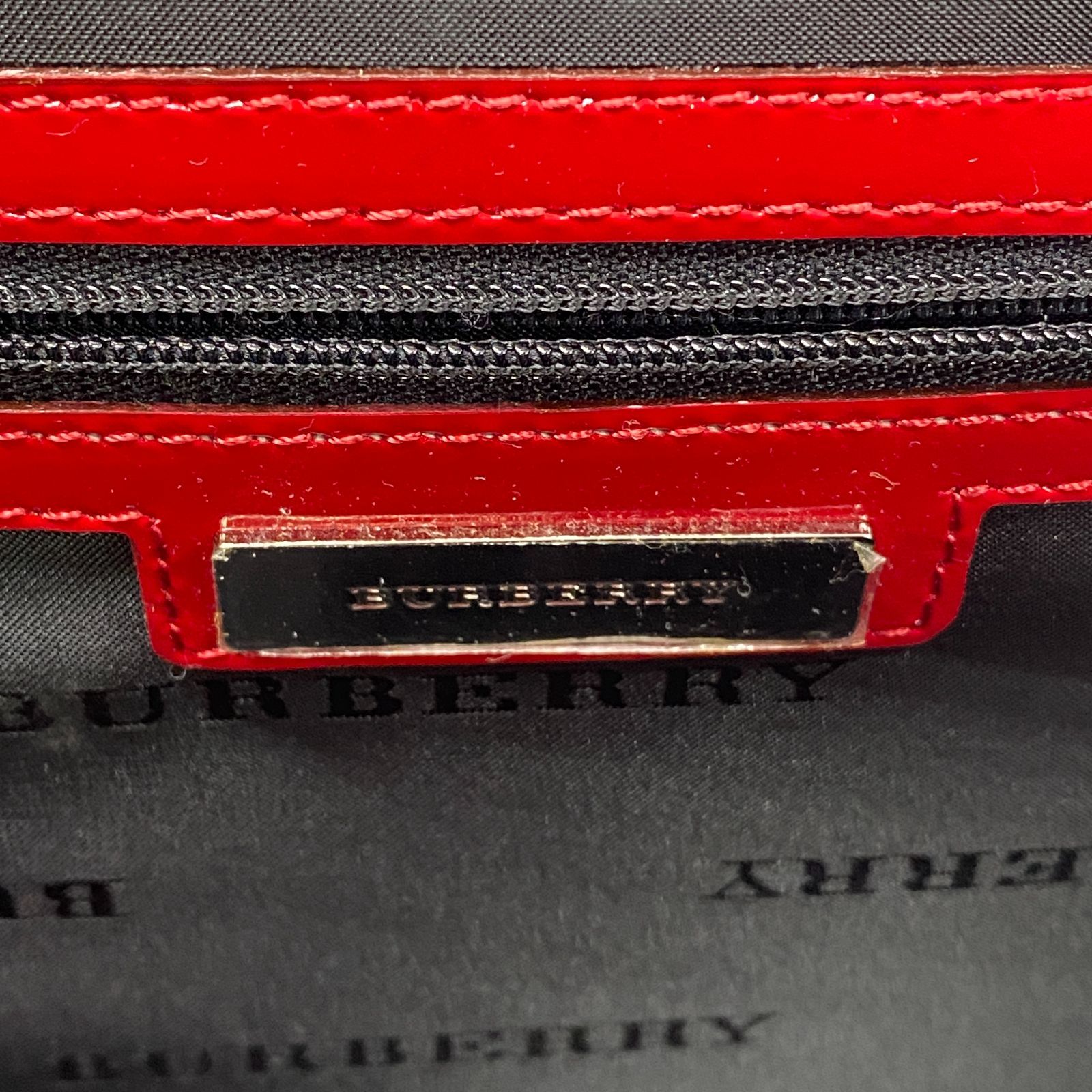 美品 BURBERRY バーバリー ワンショルダーバッグ チェック パテント 