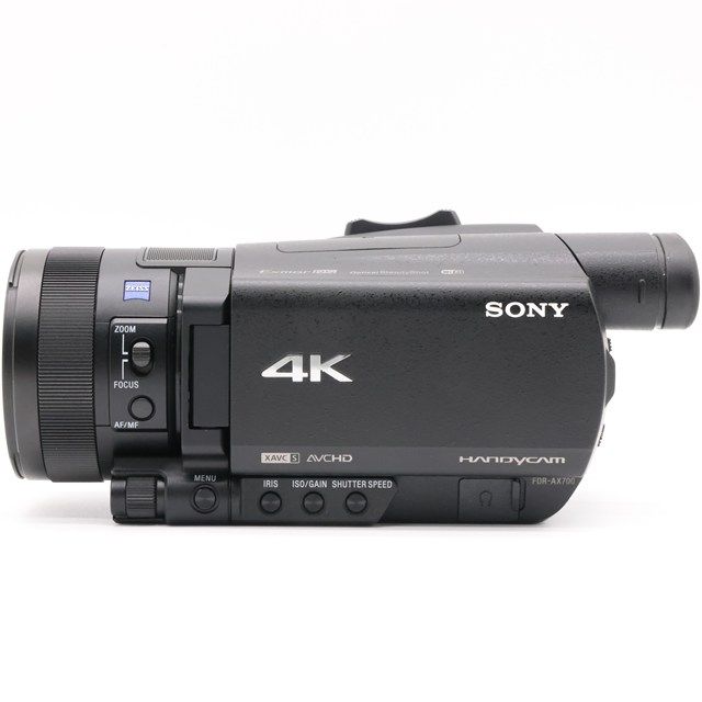 FDR-AX700