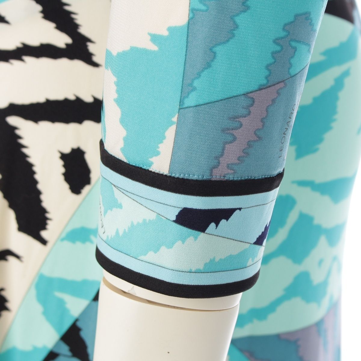 総柄 ワンピース