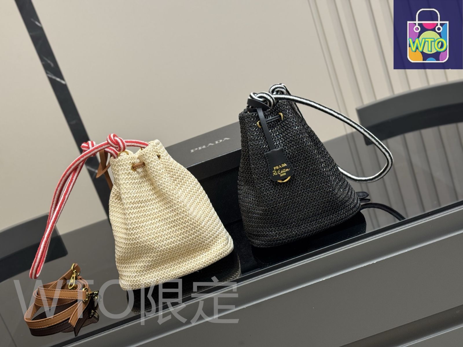 正規品!!PRADAバケットバック Prada バックル バケットバッグ | ブラック | FARFETCH JP
