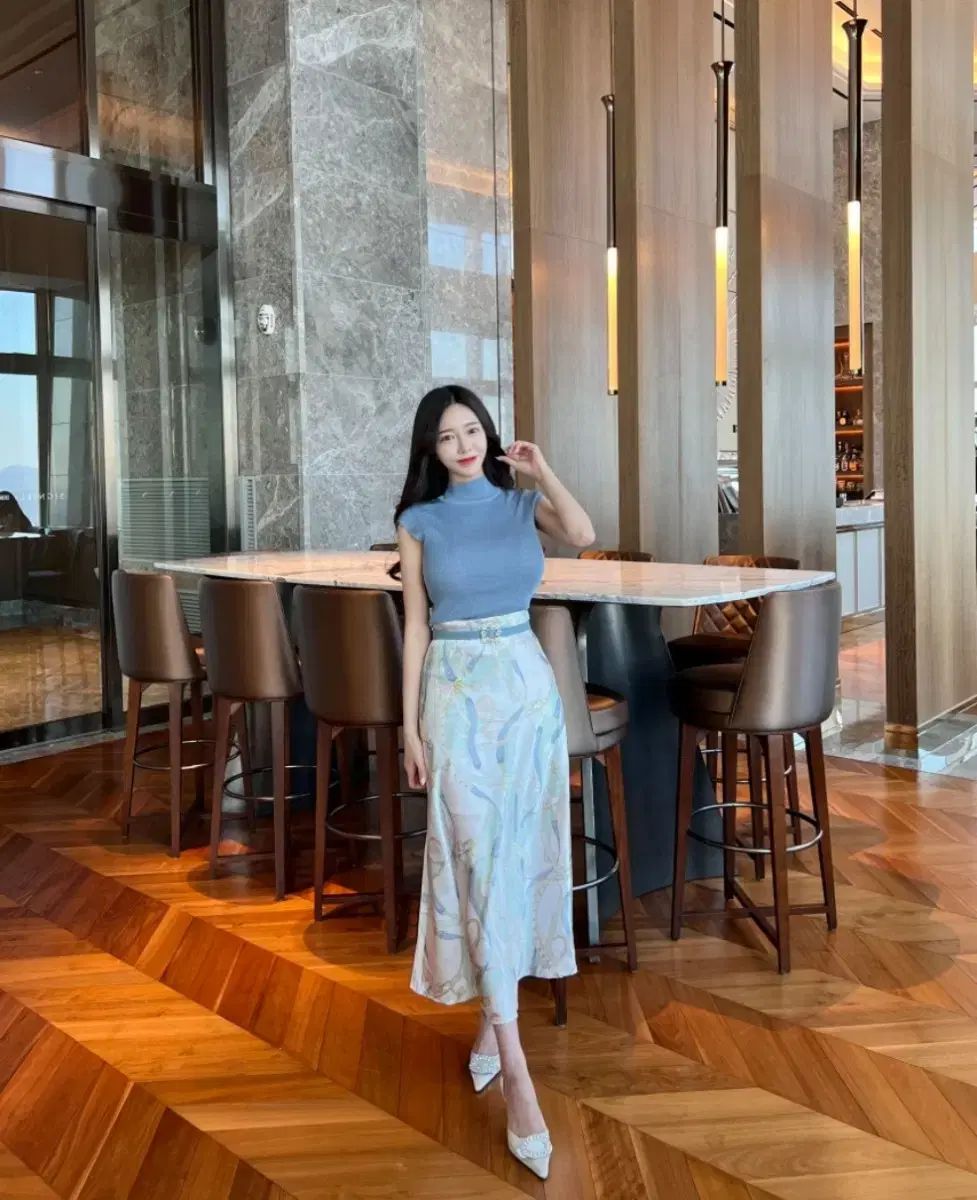 スカート タートルネックノースリーブTシャツ