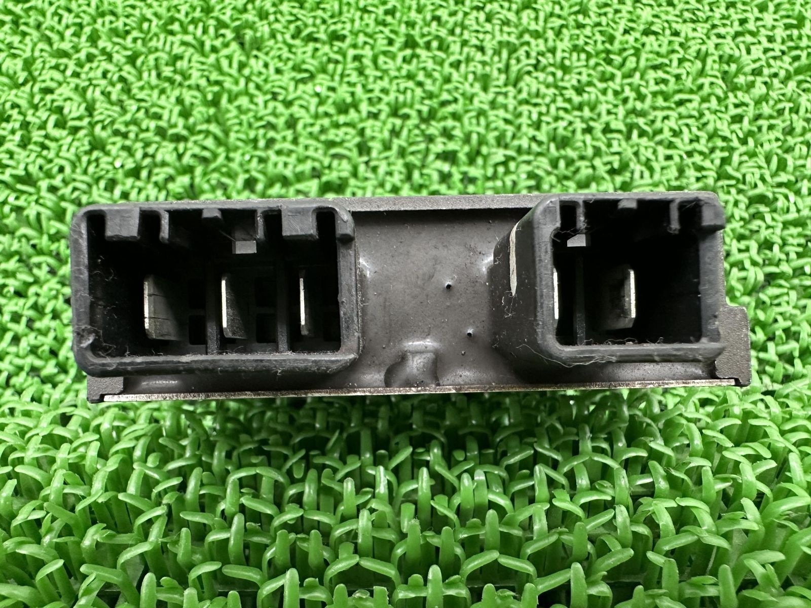 連絡 CB400SF レギュレター ホンダ 純正 中古 バイク 部品 NC42 REVO