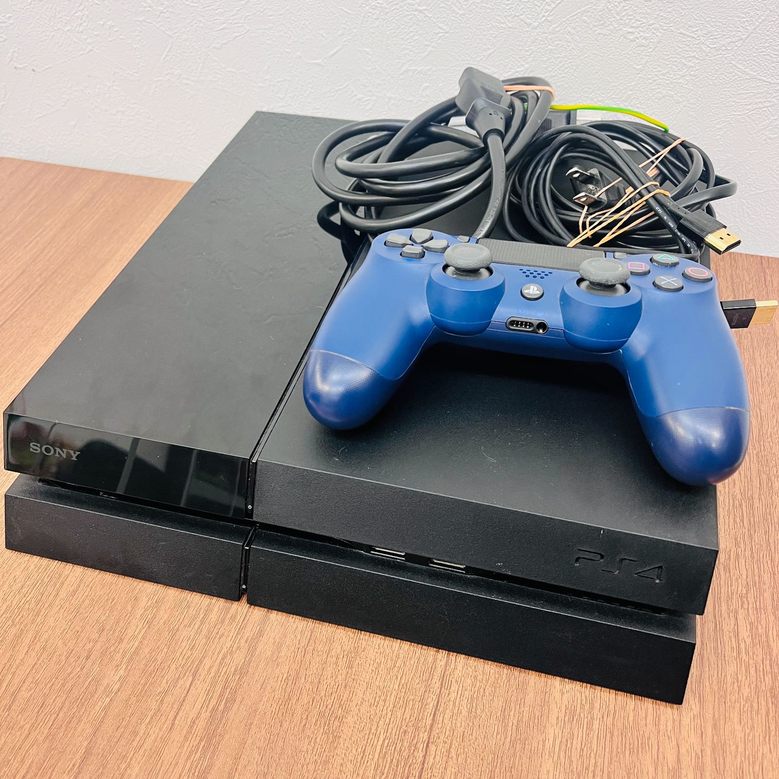Sony PlayStation 4 易しい (PS4) 本体 + コントローラー