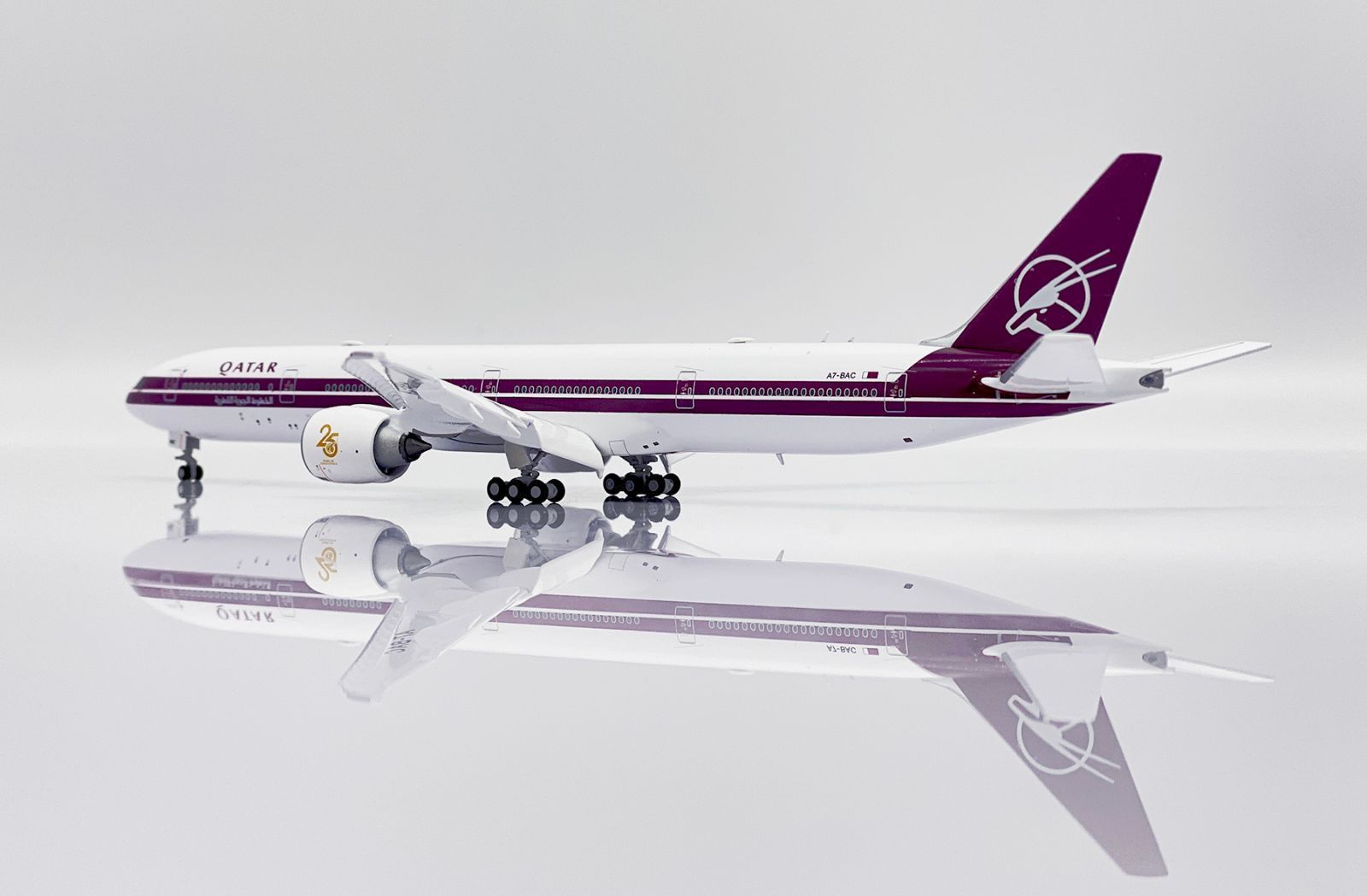 777-300ER A7-BAC