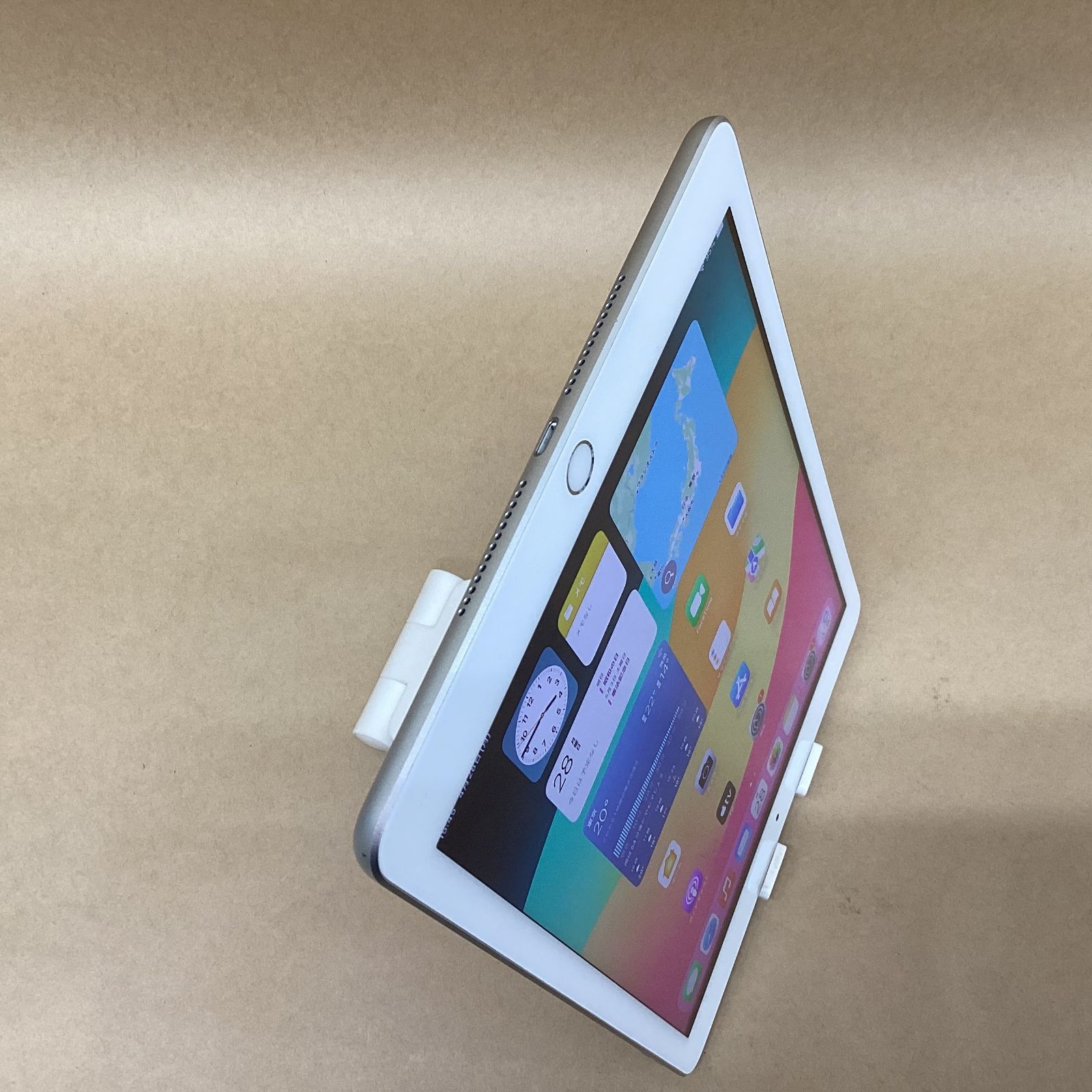 バッテリ残量86％ APPLE IPAD 6(第6世代)WIFI 32GB 9.7インチ RETINA
