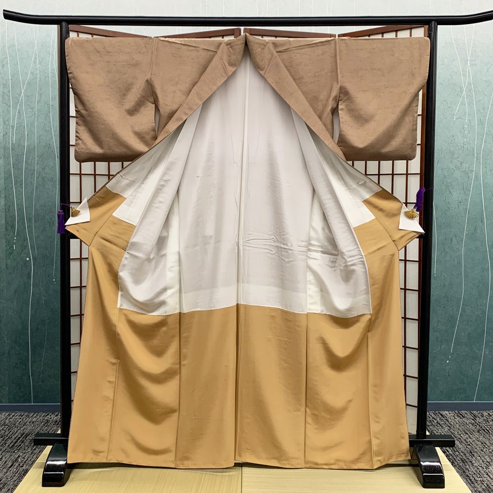 証紙付 リサイクル着物 牛首紬 袷 雪輪 ドット ベージュ 女性用