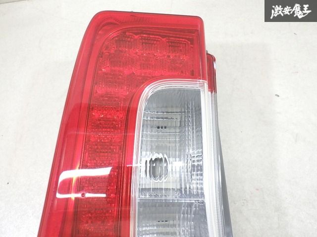 LA600S 前期 タントカスタム 純正テール 左右セット LA600S 前期 タントカスタム 純正テール 左右セット LA600S 前期