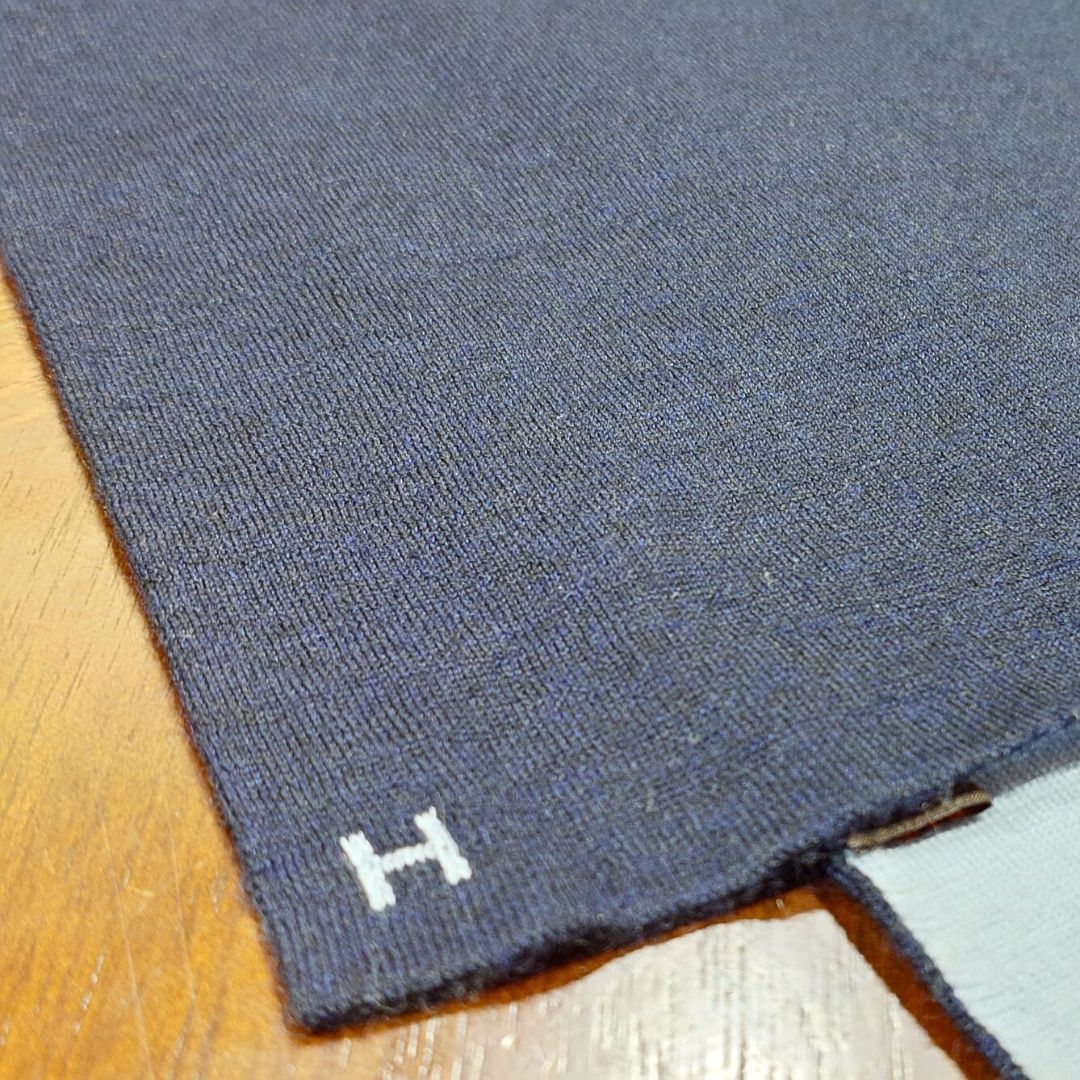 ダークネイビー ライトブルー