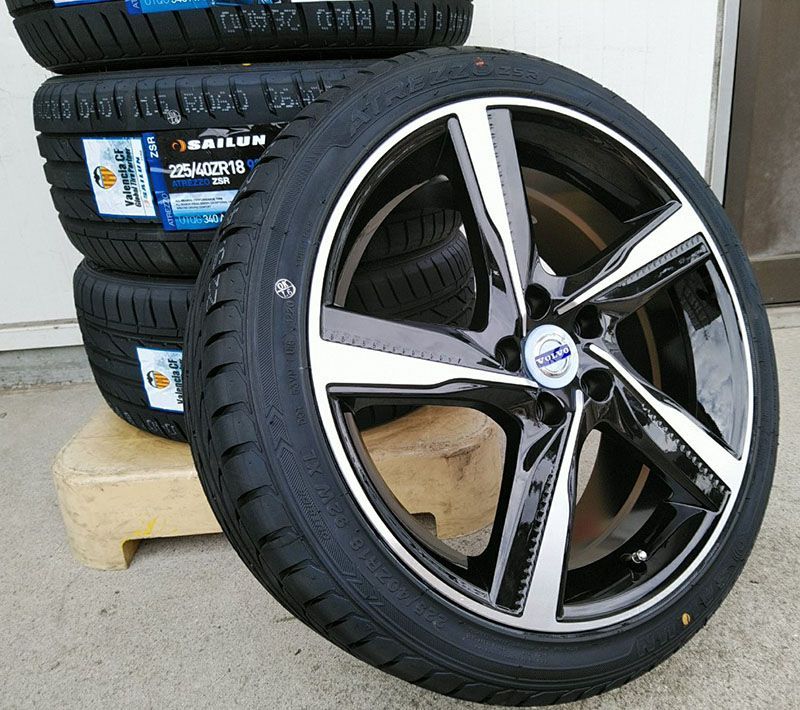 Volvo - ボルボ純正 V40 225/45R17 バリ山夏タイヤ VOLVO純正の