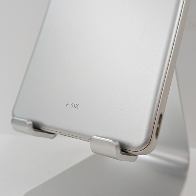 arrows NX F-01K docomo アイボリーホワイト 送料無料 本体 n07259