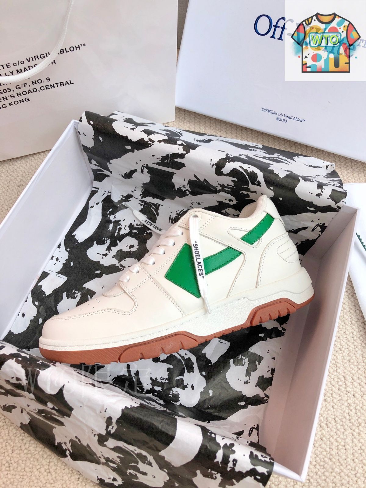 OFF-Whiteスニーカー オフホワイト（OFF WHITE）男女兼用 カジュアルシューズ