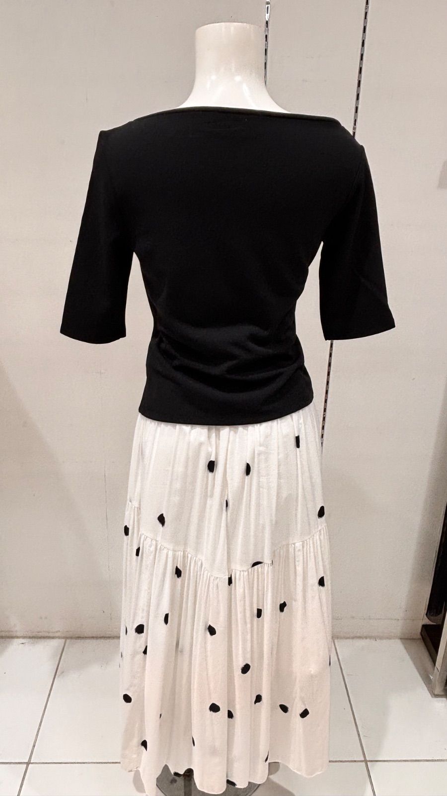 ワンショルダードレープカットソー