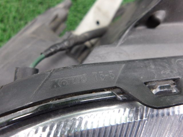 S ヘッドライト左