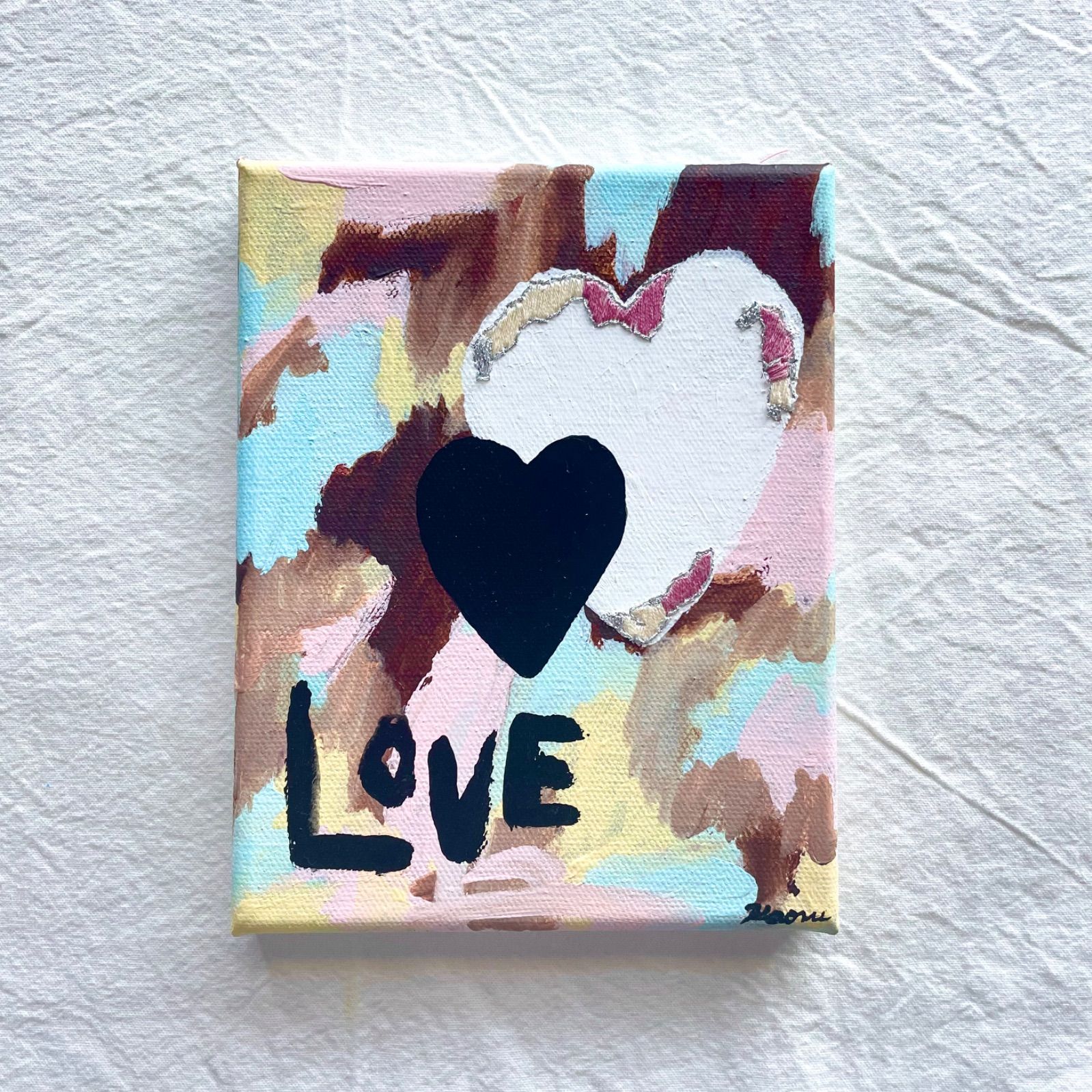 キャンバス画 LoVE 刺繍 アクリル絵の具アート - メルカリ