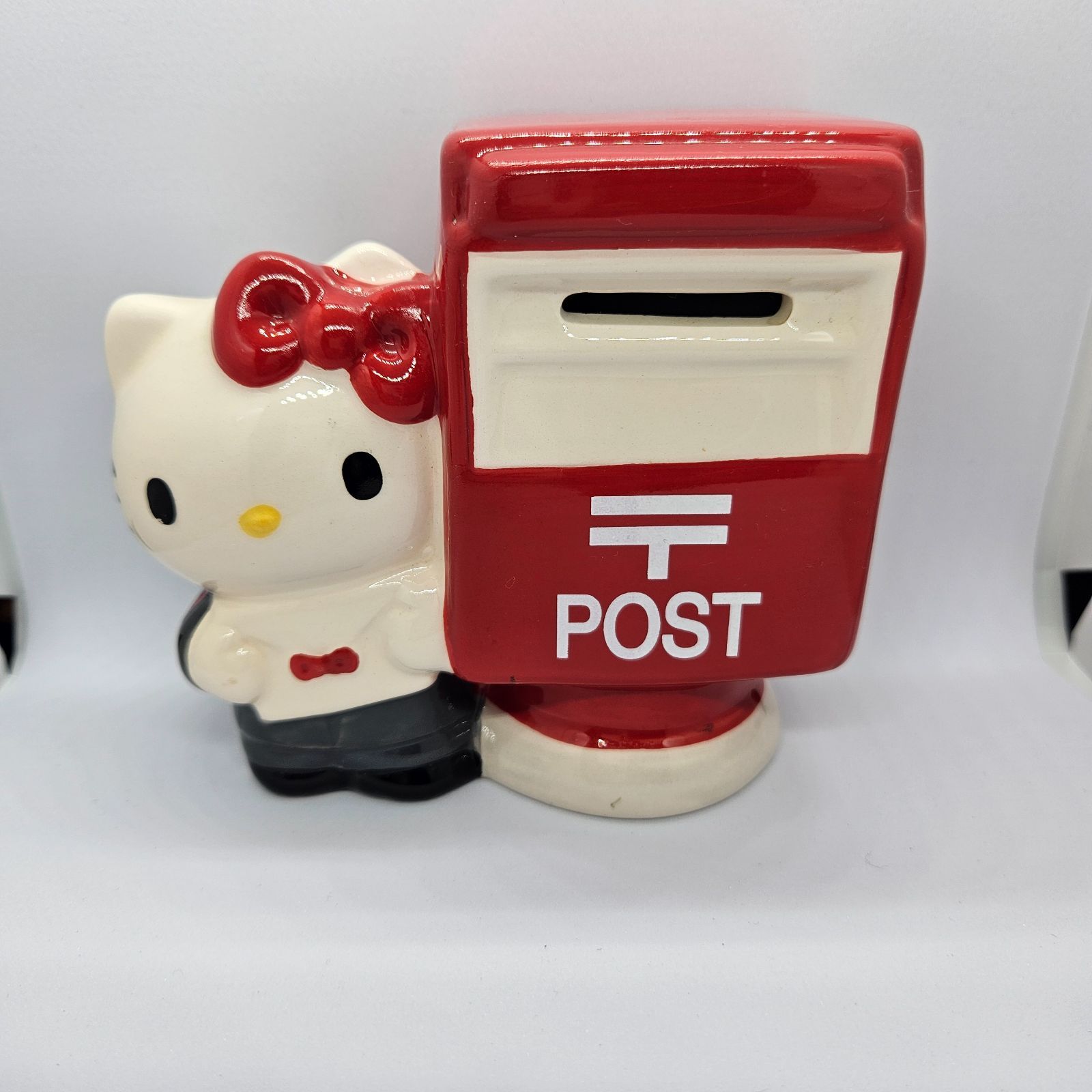 レア　新品　Sanrio ハローキティ　郵便局　貯金箱　陶器　2点セット ハローキティ 郵便ポスト型貯金箱 非売品 陶器ワレモノ サンリオ