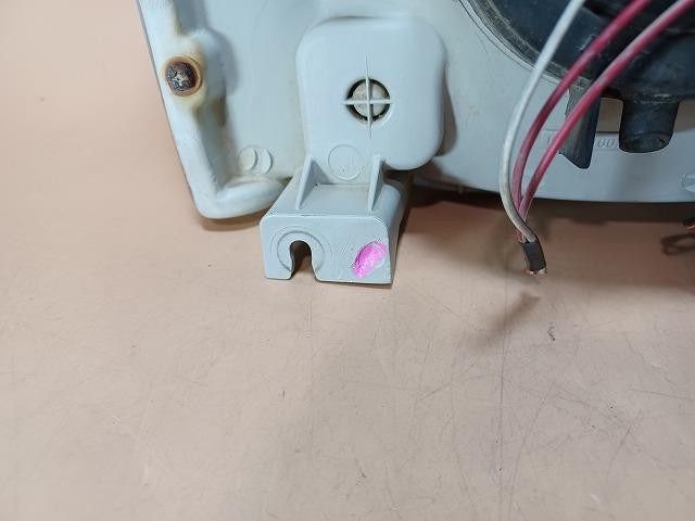 コーティング済 スクラム DG63T 左ヘッドランプ・ヘッドライト KC  