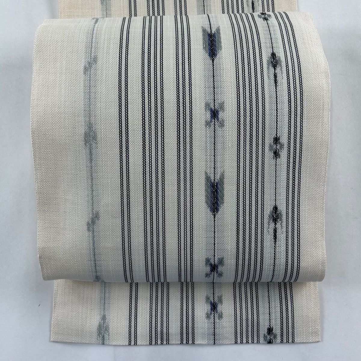 名古屋帯 名品 夏帯 松葉仕立て 八寸名古屋帯 縞 矢羽根 クリーム 正絹