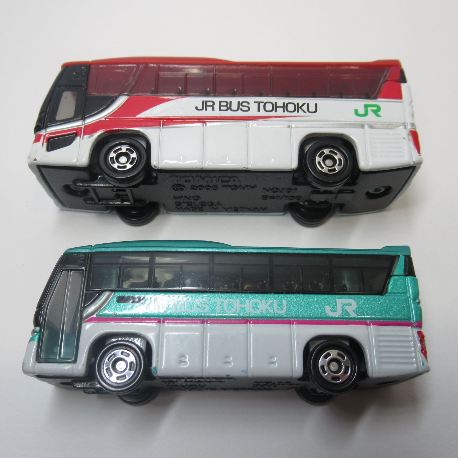 中古・廃盤 トミカ バス2台セット JR TOHOKUバス 日野 HINO