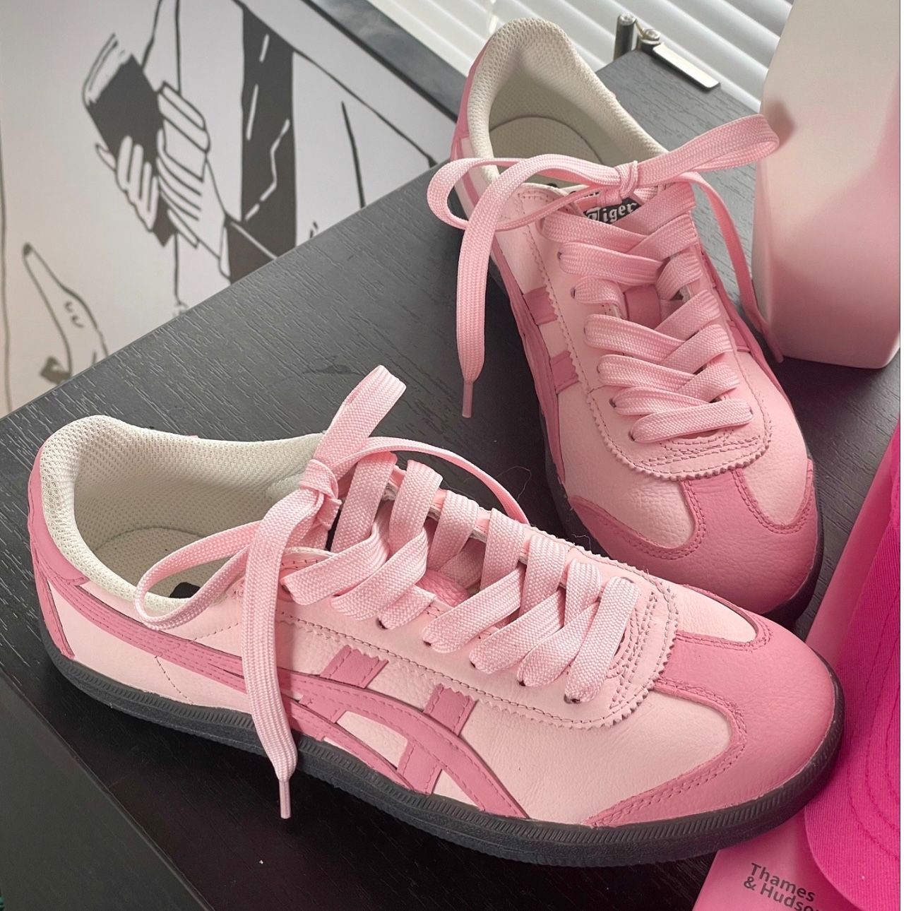 新品未使用 箱付 オニツカタイガー onitsuka tokuten ピンク - メルカリ