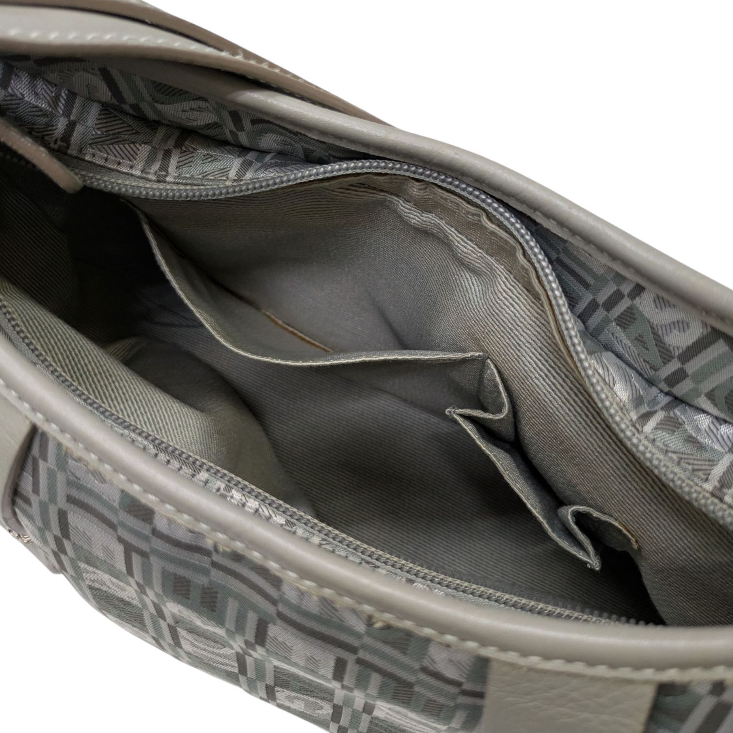 サルヴァトーレフェラガモ FJ-21