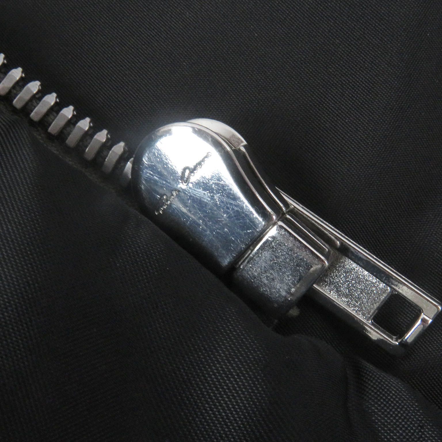 Bauhaus Fishtail