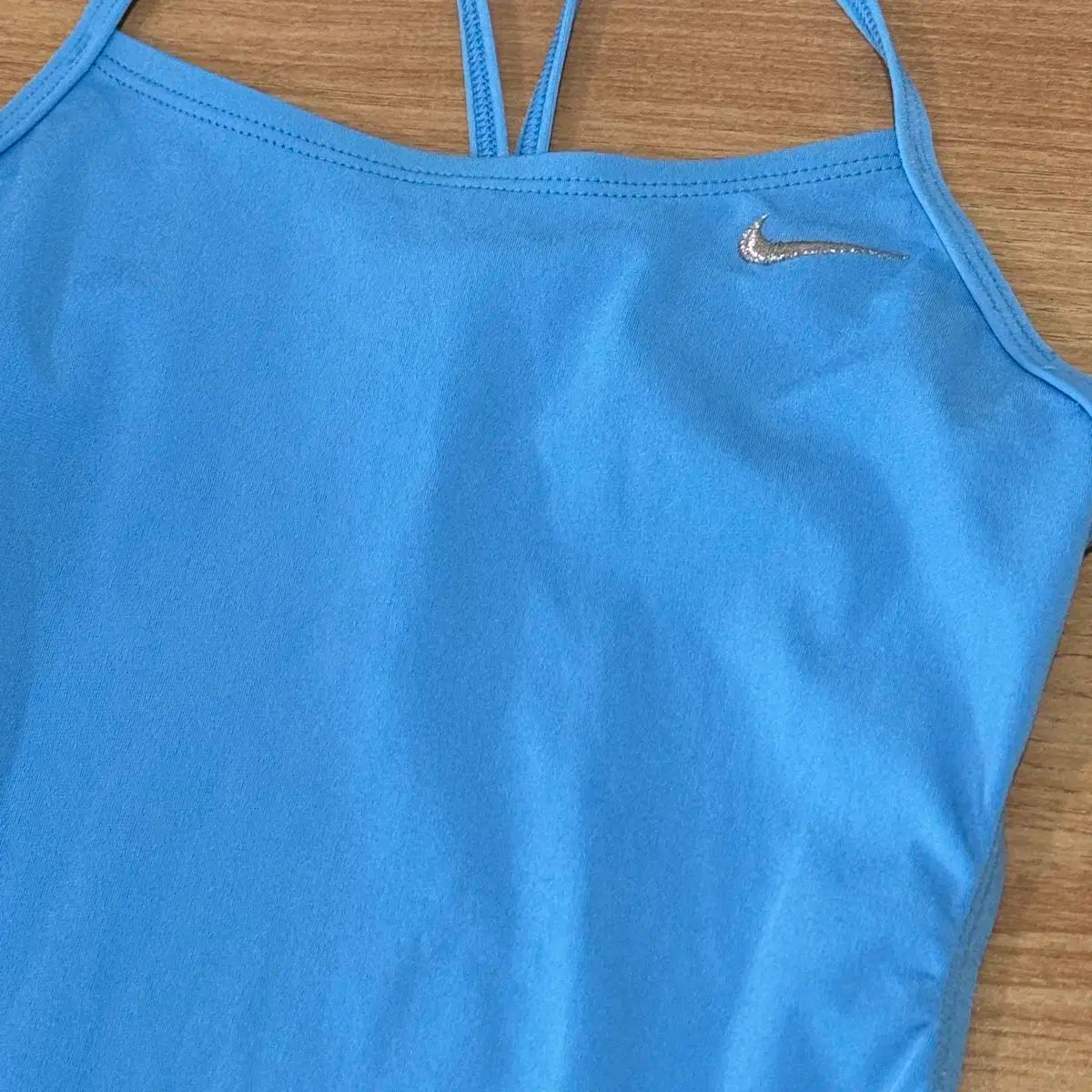 ナイキ メタリック カットアウト 28