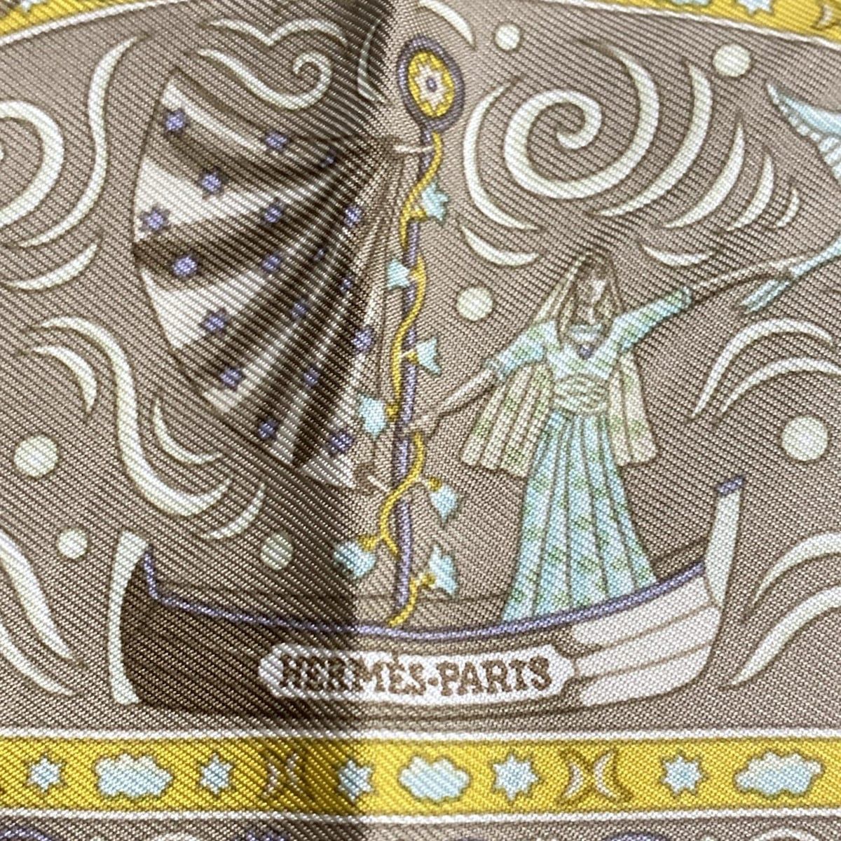 エルメス HERMES鳥柄 大判スカーフ　べージュ系 HERMES レアほぼ新品 エルメス カレ90 Zebra Pegasus ゼブラ
