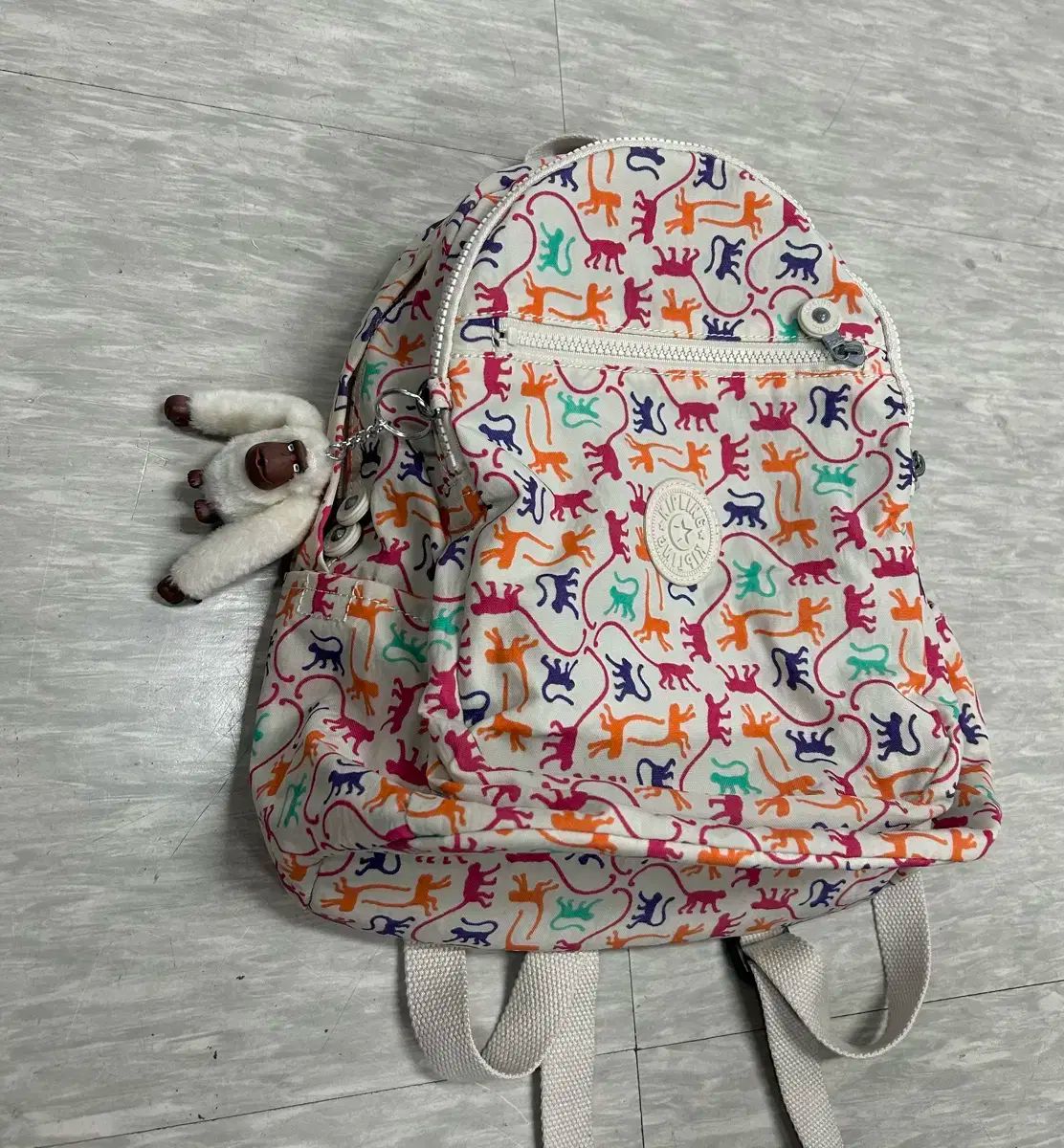 Kipling キプリング リュック リュックサック 軽量 収納 良好