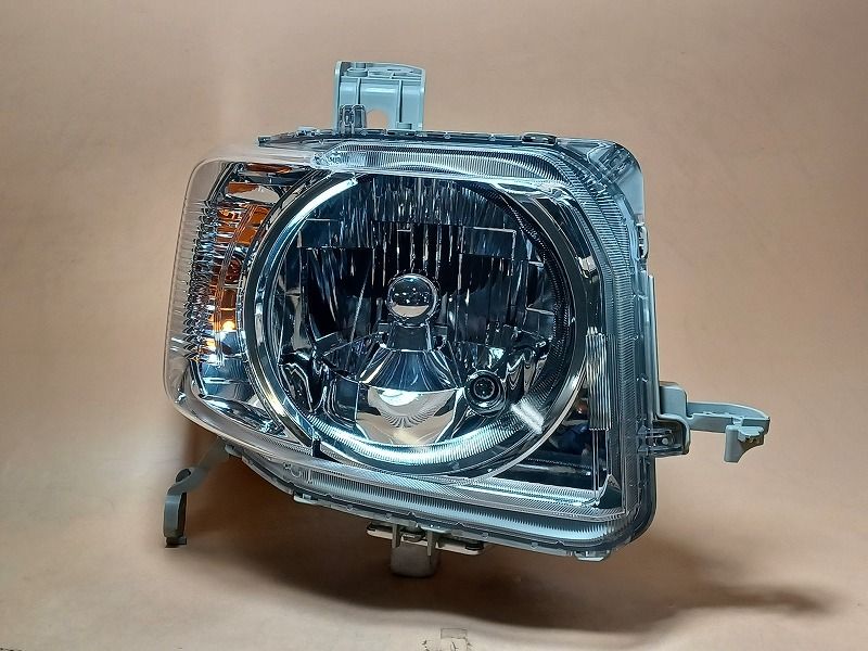 コーティング済 N-BOX JF2 右ヘッドランプ ヘッドライト G SSパッケージ スタンレー W0340 33101-TY0-J11 YR586P