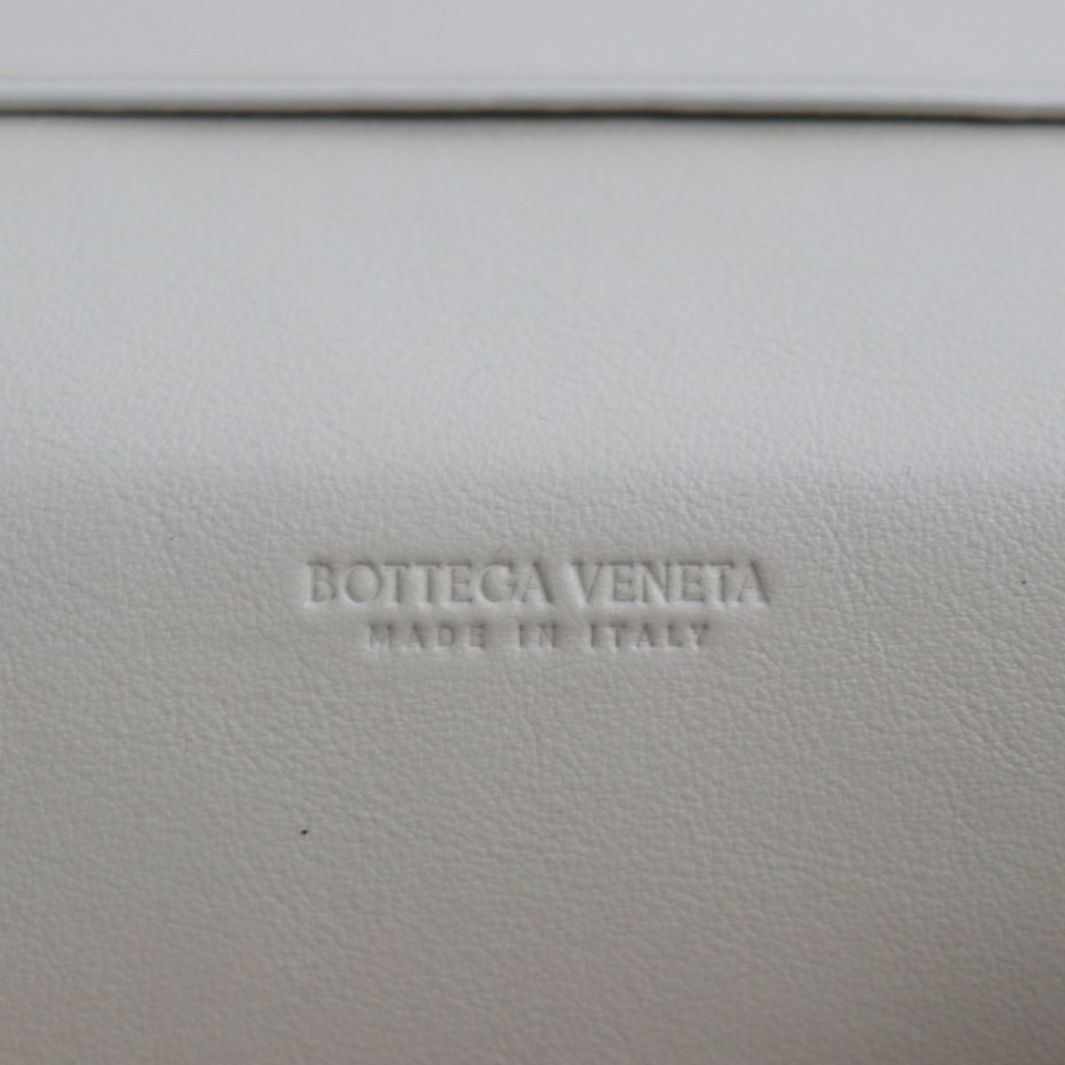 極美品●BOTTEGA VENETA ボッテガヴェネタ 666953 レザー イントレチャート フラップウォレット/長財布 ポリッジ イタリア製  箱/保存袋付き