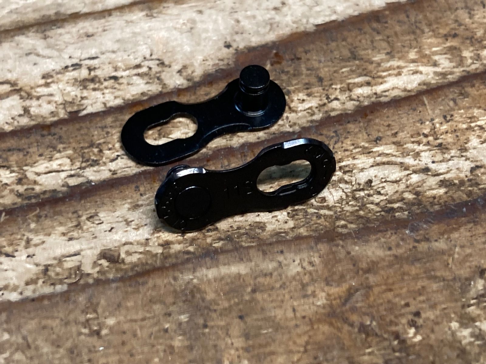 IR667 KMC DLC11 チェーン 11S 118L 黒 チェレステ ミッシングリンク BRIGHTFACE_UK