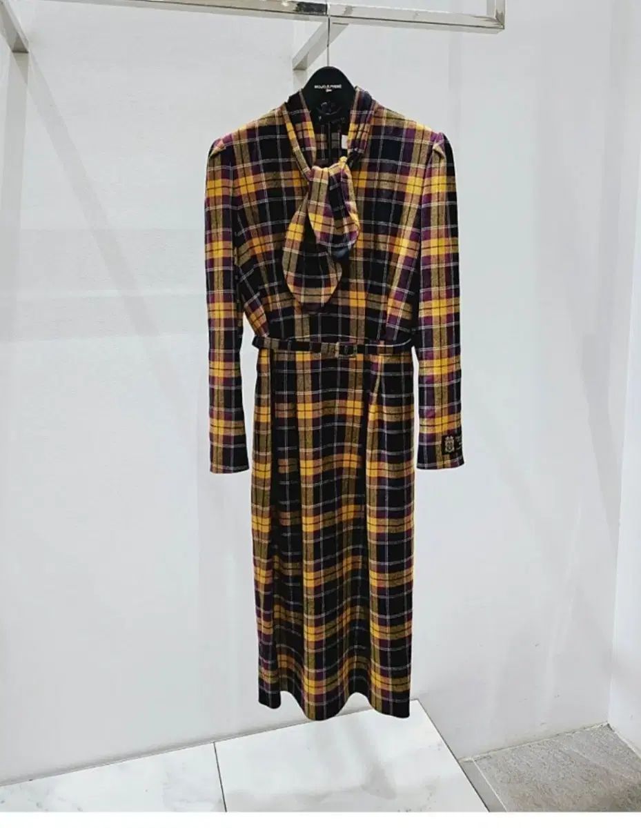 MOJO.S.PHINE モジョエスピン スカーフネック ウールドレス 55