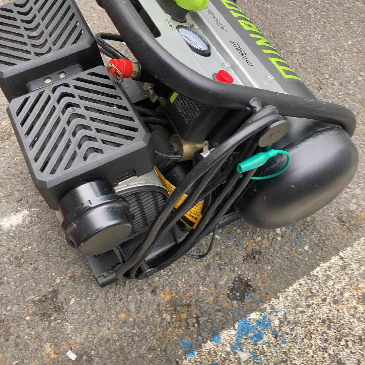 100V|タンク容量8L