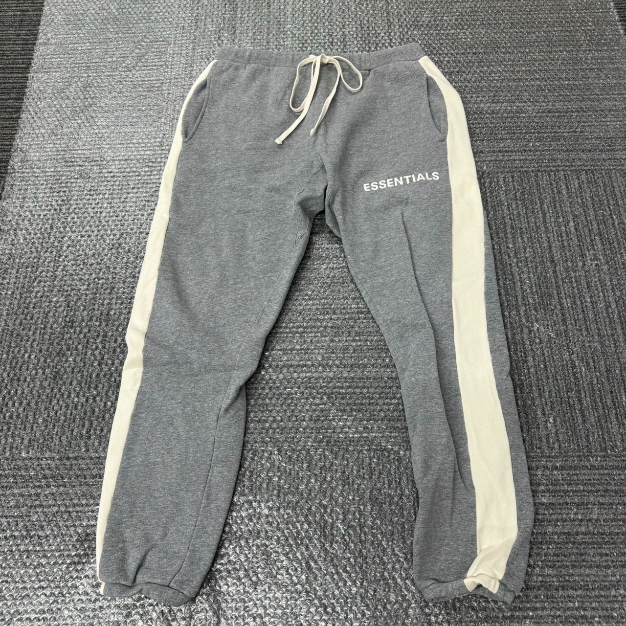 FEAR OF GOD FOG ESSENTIALS sweat pant Mサイズ フィアオブゴッド