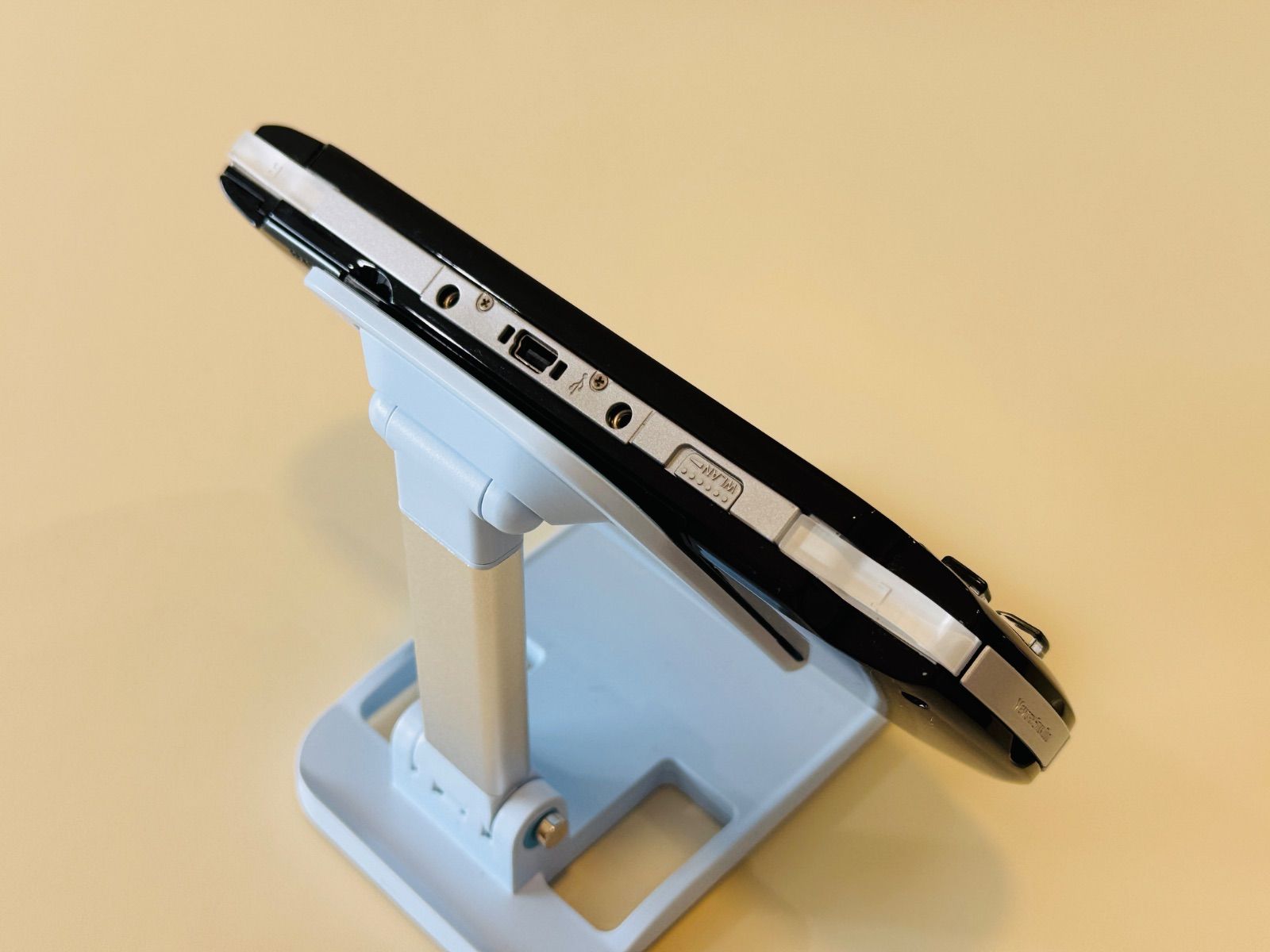 小説 SONY PSP-3000 ブラック 本体＋8GBメモリースティック 全機能動作品 ギフトに最適。