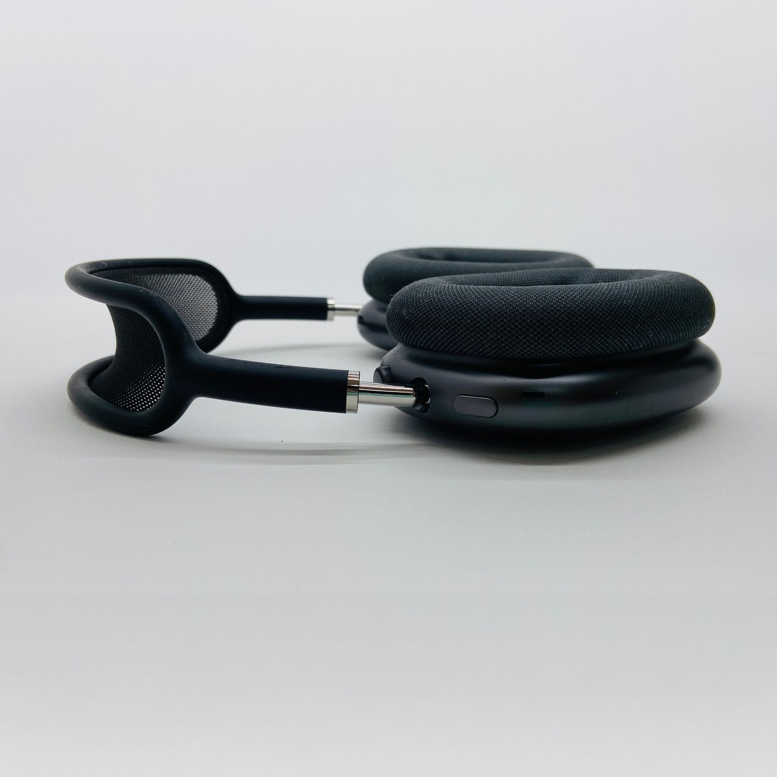 極美品　正規品 AirPods Max スペースグレイ ヘッドホン Amazon.co.jp: 【整備済み品】 Apple AirPods Max -MGYH3J/A