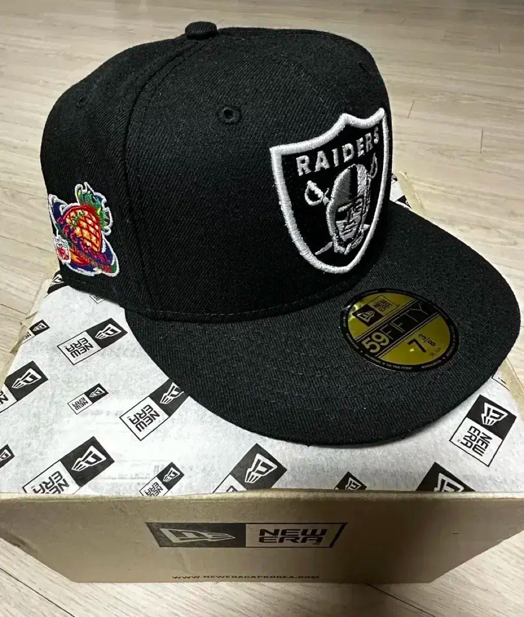 NEW ERA ニューエラ オークランド レイダース 7 3 8 版