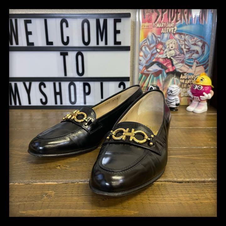 美品 Salvatore Ferragamo パンプス 6.5C ガンチーニ - メルカリ