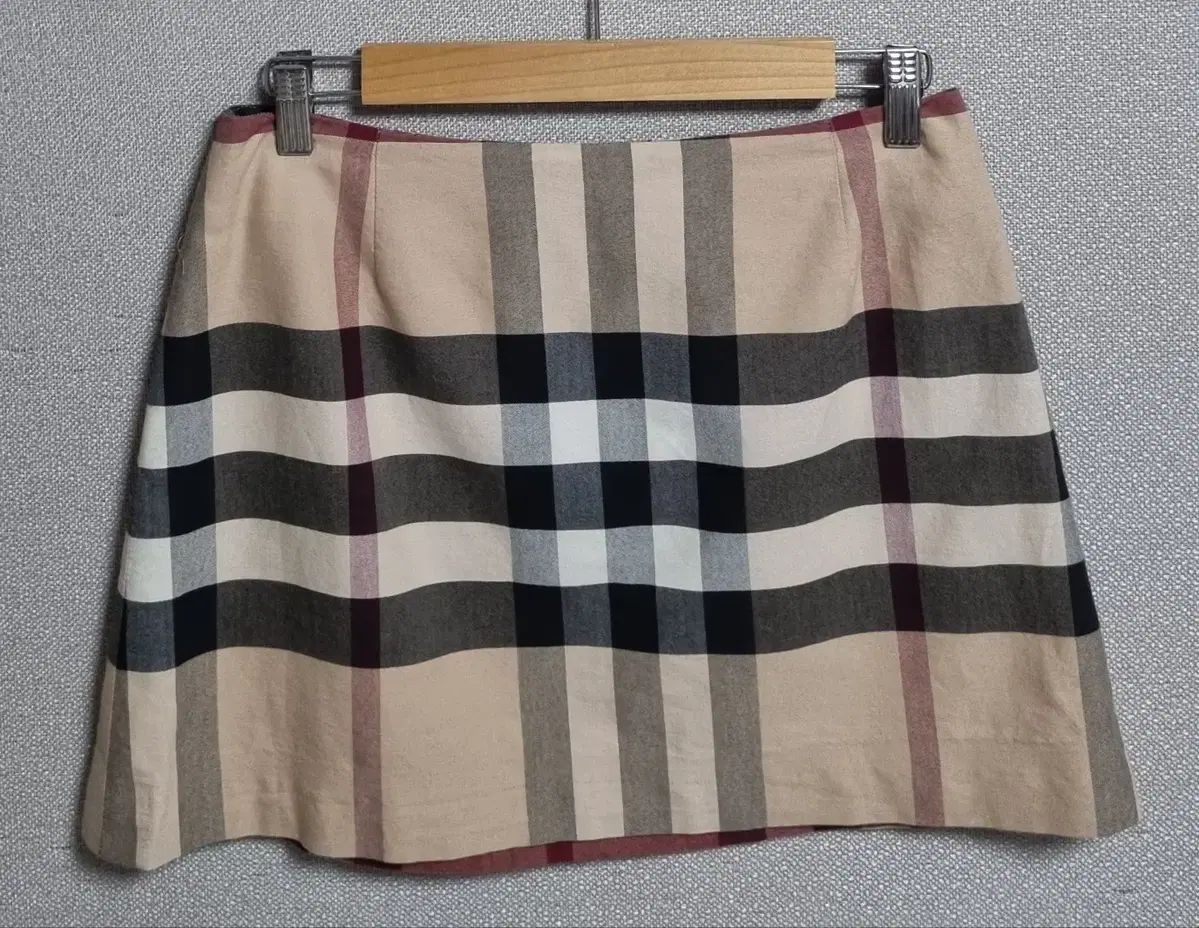 バーバリー ノバチェック フレアスカート ベージュ 36サイズ Burberry