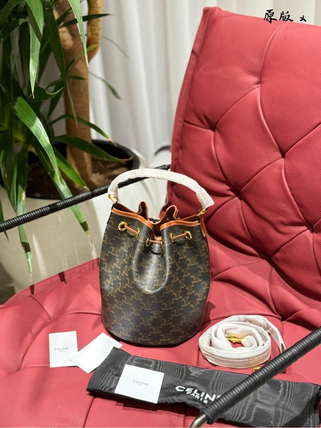 今日特価】CELINE CLARA Drawstring Bucket Bag セリーヌ クララ