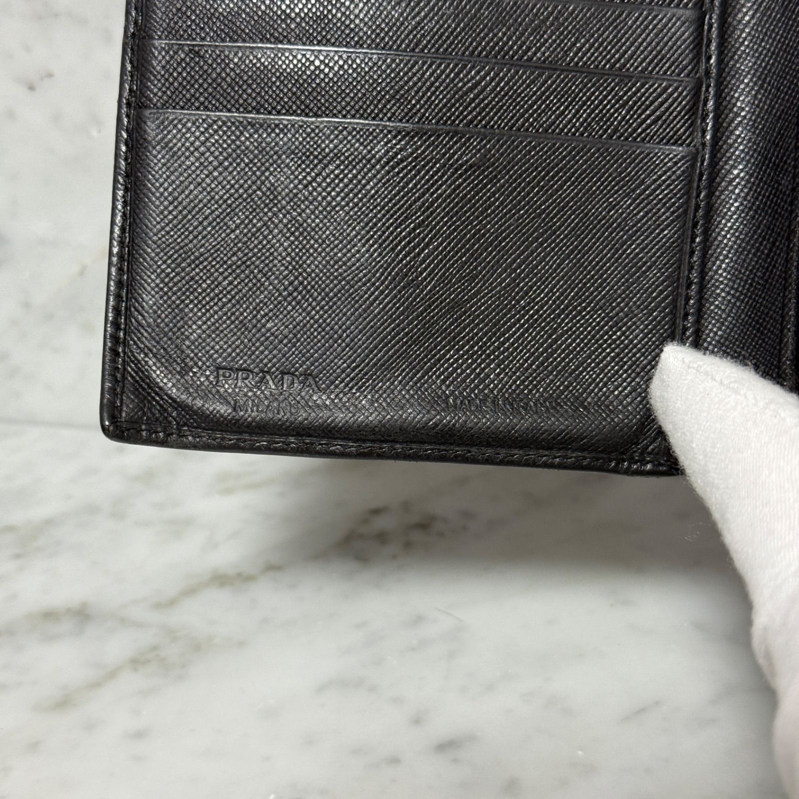 サフィアーノ 本革