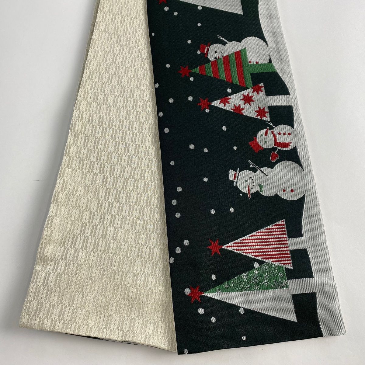 mömi-full 木と革でできたオリジナルクリスマスツリー mömi-full 木と