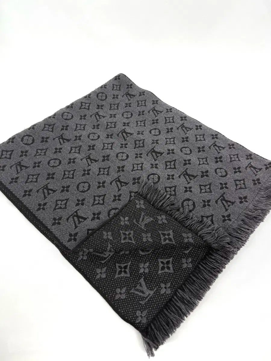 OS Louis Vuitton(ルイヴィトン) モノグラム クラシック マフラー